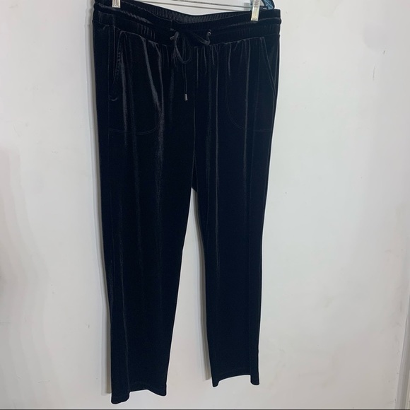 New torrid black velvet casual tapered leg pull on lounge pants 1x plus - Picture 4 of 8